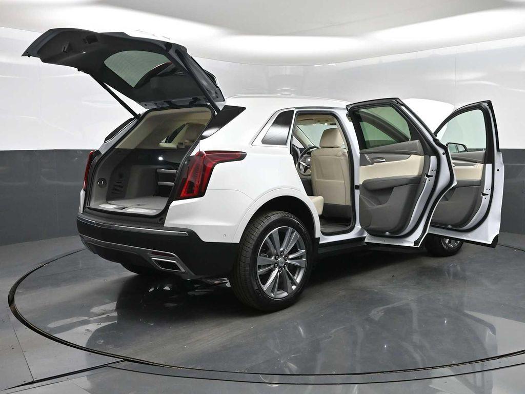 new 2026 Cadillac XT5 car, priced at $62,919