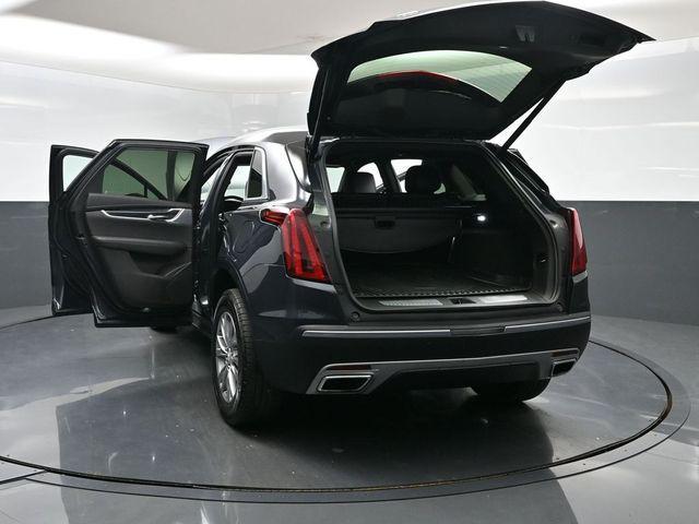used 2023 Cadillac XT5 car, priced at $28,364