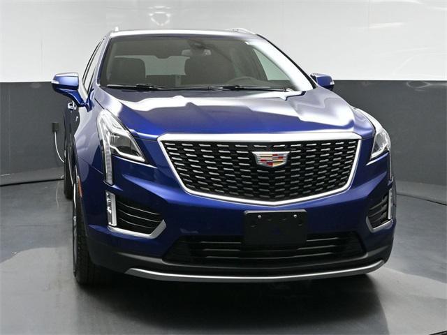 new 2025 Cadillac XT5 car, priced at $55,140