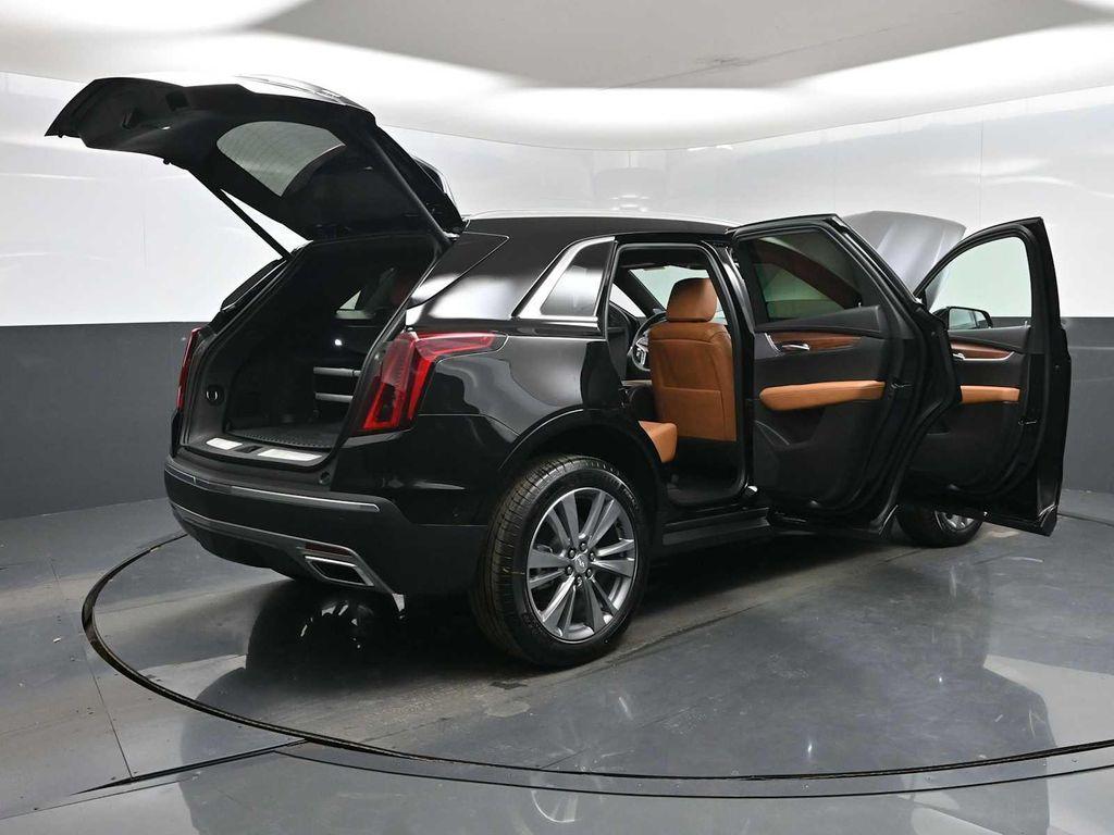 new 2026 Cadillac XT5 car, priced at $62,289