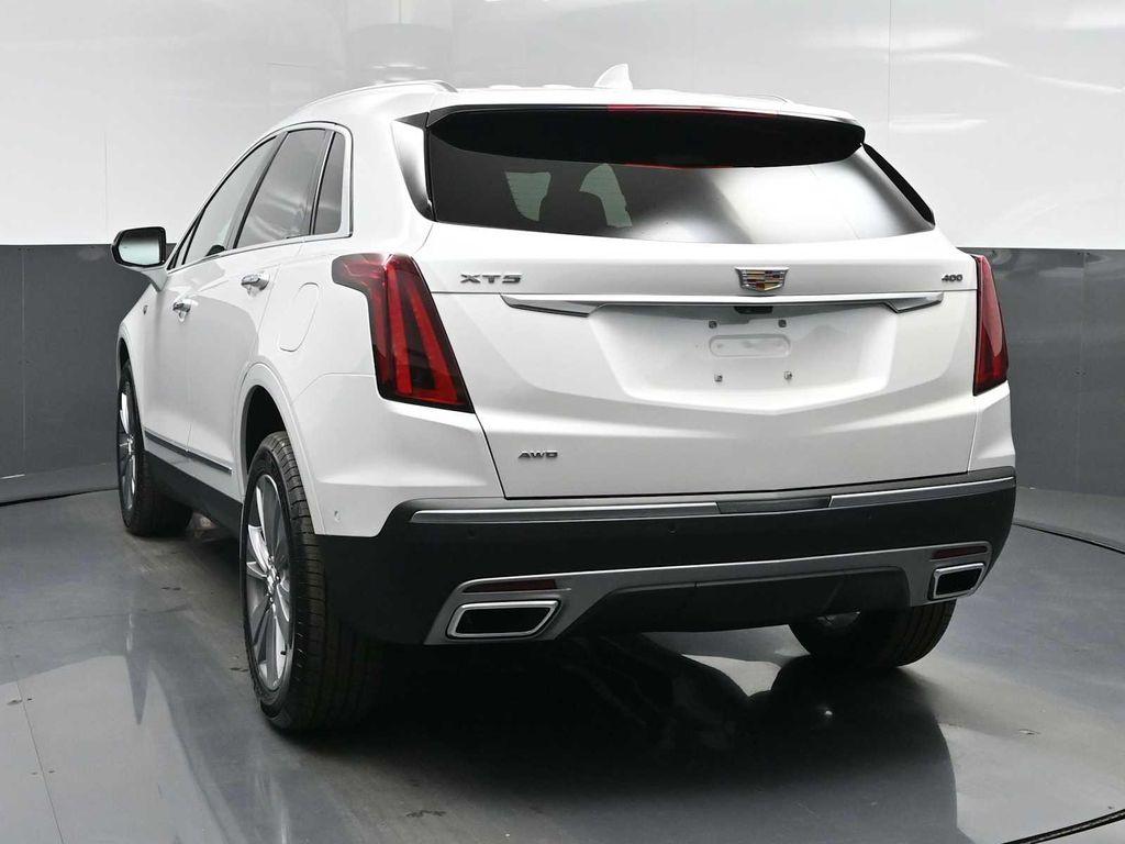 new 2026 Cadillac XT5 car, priced at $64,364