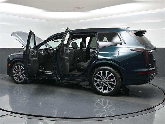 new 2025 Cadillac XT6 car, priced at $64,414