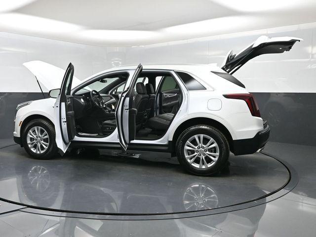 new 2026 Cadillac XT5 car, priced at $47,214