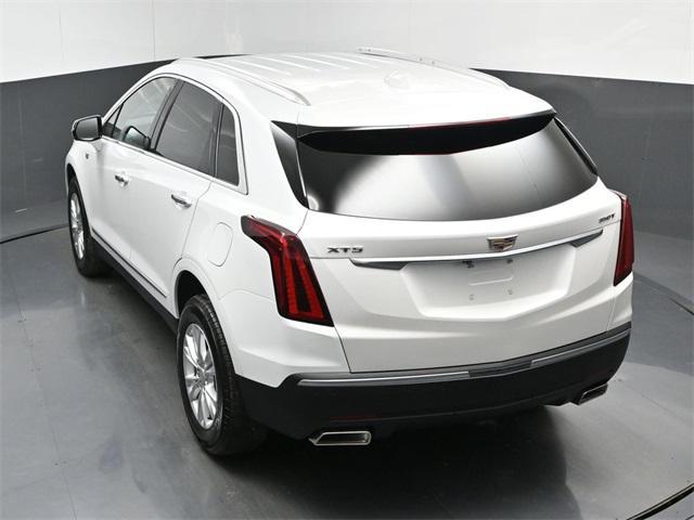 new 2026 Cadillac XT5 car, priced at $48,214
