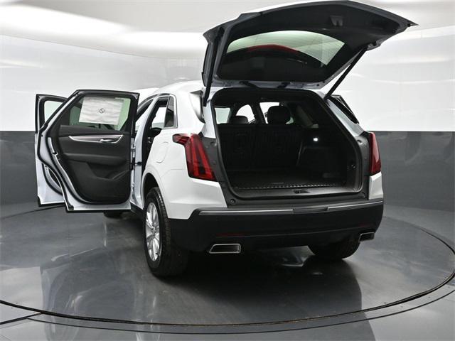 new 2026 Cadillac XT5 car, priced at $48,214