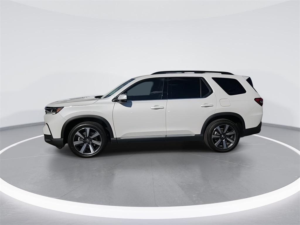 used 2025 Honda Pilot car, priced at $43,688