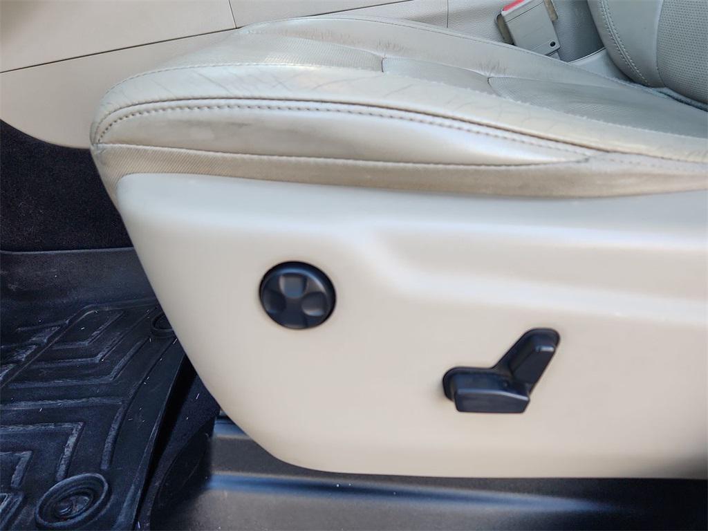 used 2017 Jeep Grand Cherokee car, priced at $18,383