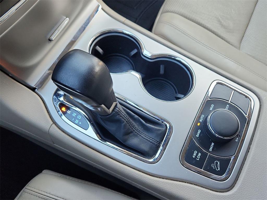 used 2017 Jeep Grand Cherokee car, priced at $18,383