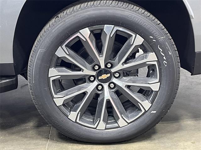 new 2025 Chevrolet Suburban car, priced at $81,622