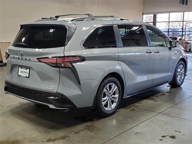 used 2023 Toyota Sienna car, priced at $43,977