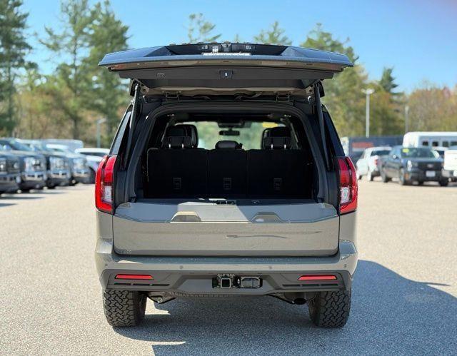 new 2026 Ford Expedition car, priced at $86,255