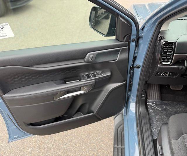 new 2025 Ford Ranger car, priced at $40,500