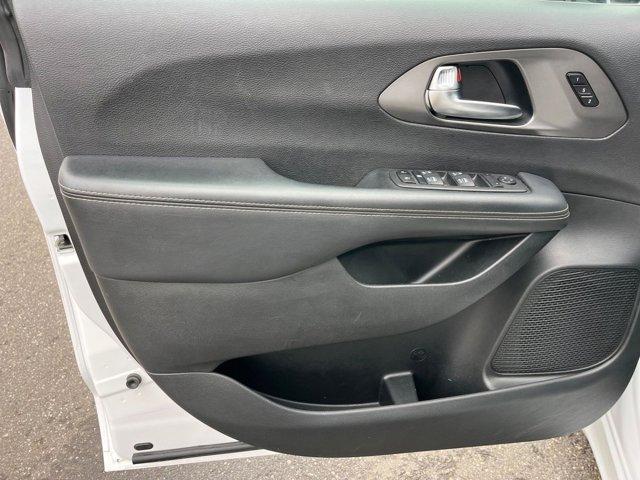 used 2025 Chrysler Pacifica car, priced at $27,311