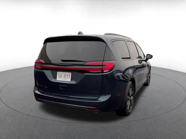 used 2025 Chrysler Pacifica car, priced at $35,320