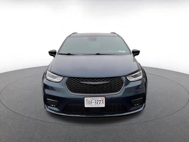 used 2025 Chrysler Pacifica car, priced at $35,320