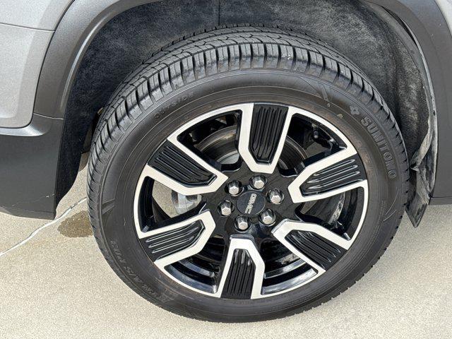 used 2021 GMC Acadia car, priced at $16,900