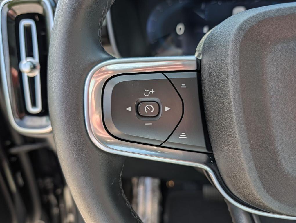 used 2025 Volvo XC40 car, priced at $31,753
