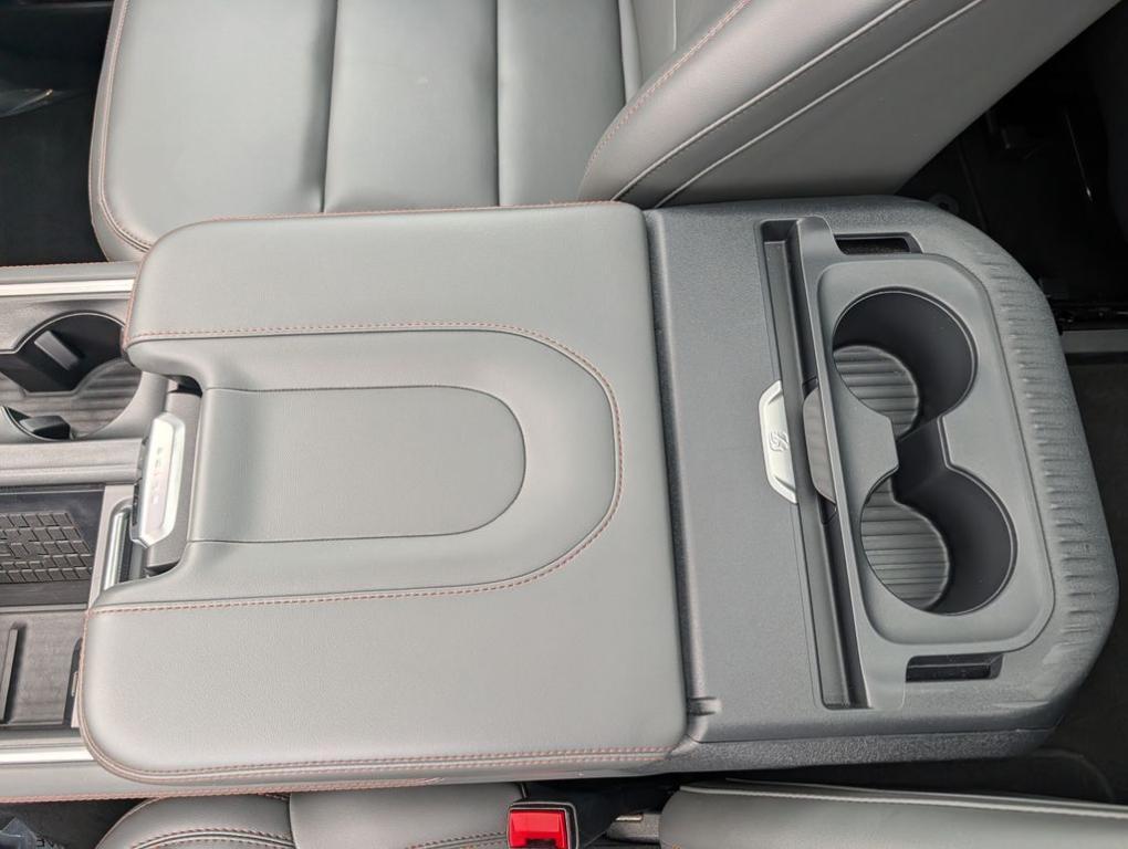 used 2025 Ford Expedition car, priced at $60,692