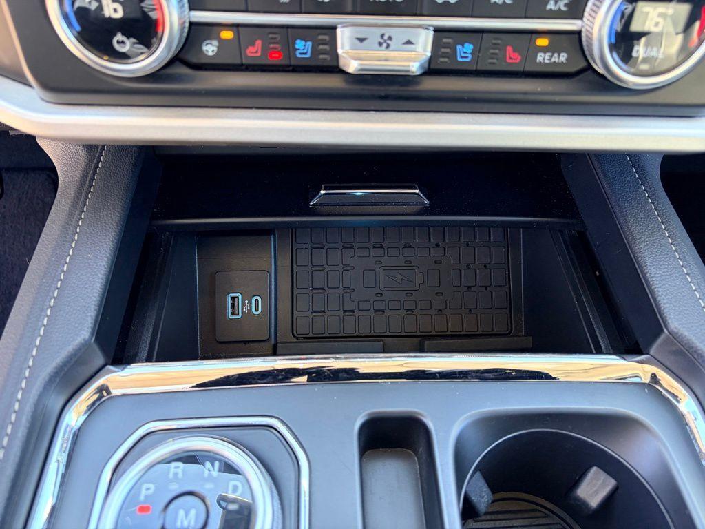used 2024 Ford Expedition car, priced at $47,988