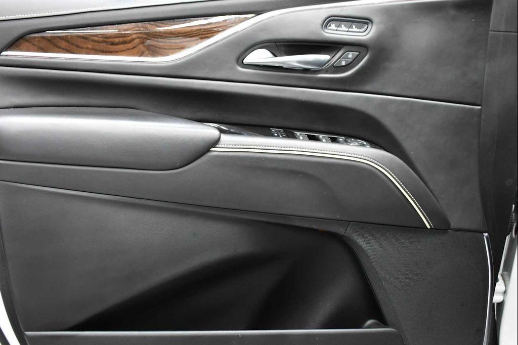 used 2021 Cadillac Escalade ESV car, priced at $57,998