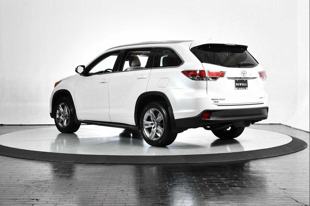 used 2014 Toyota Highlander car, priced at $23,998