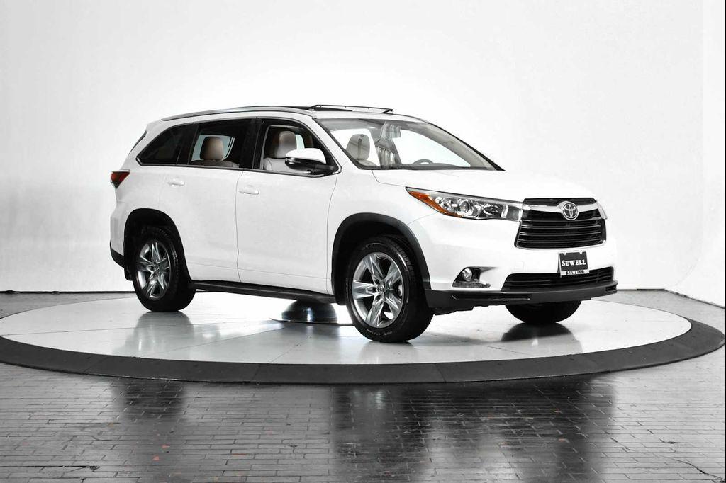 used 2014 Toyota Highlander car, priced at $23,998