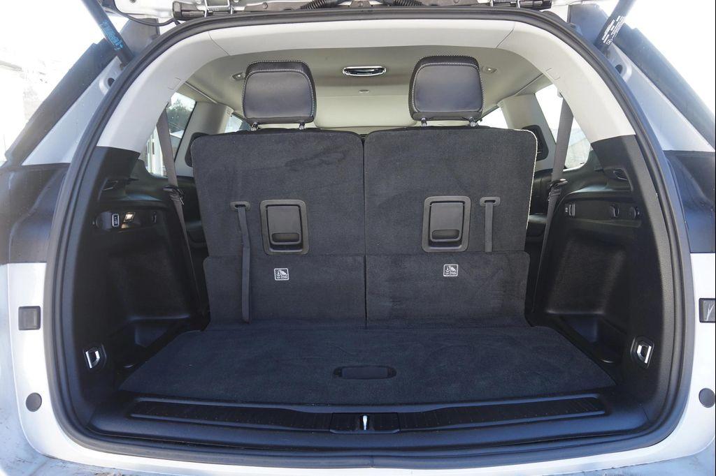 used 2024 Jeep Grand Cherokee L car, priced at $35,935