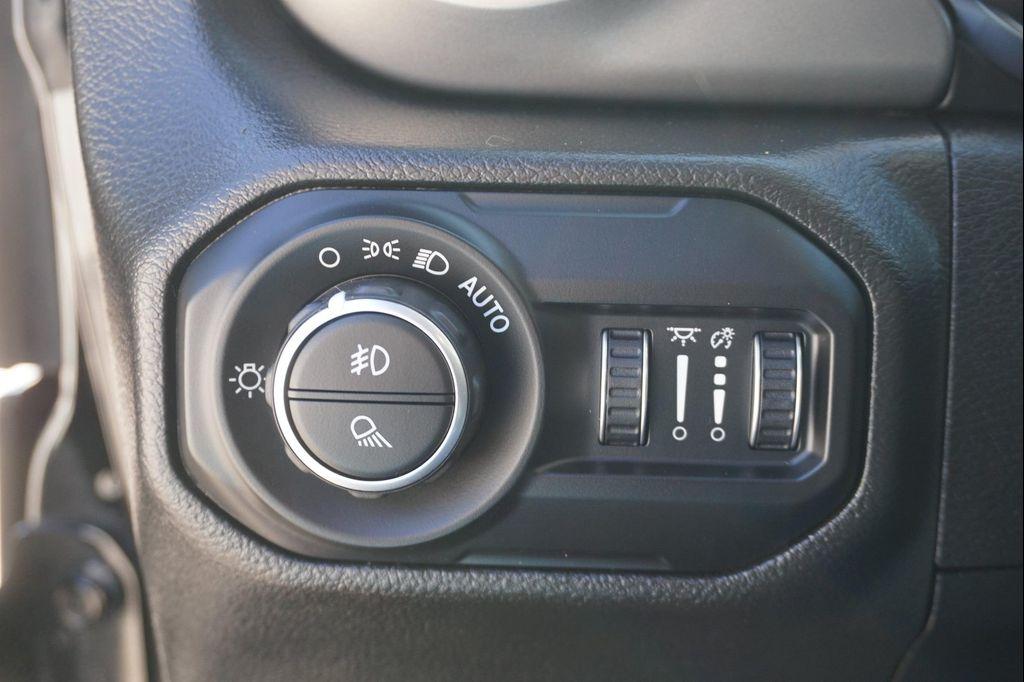used 2021 Jeep Gladiator car, priced at $28,722