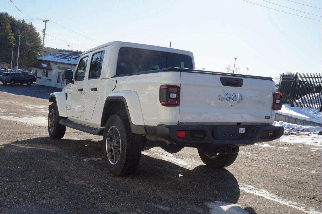 used 2022 Jeep Gladiator car, priced at $33,122