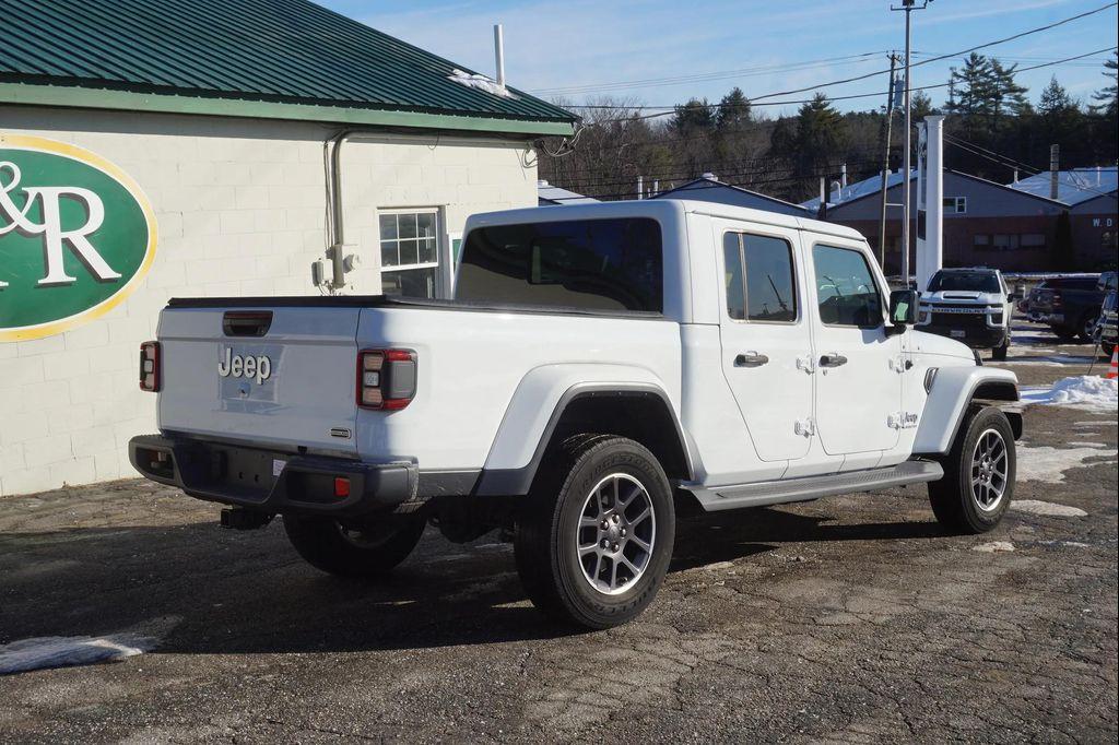 used 2022 Jeep Gladiator car, priced at $33,122