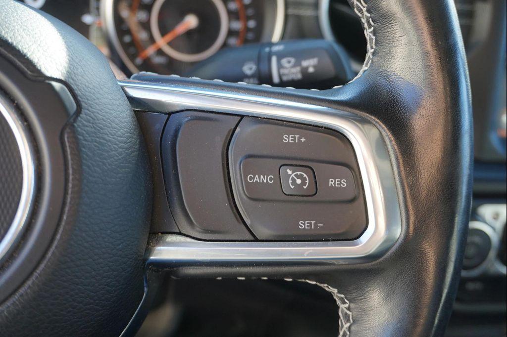 used 2022 Jeep Gladiator car, priced at $33,122