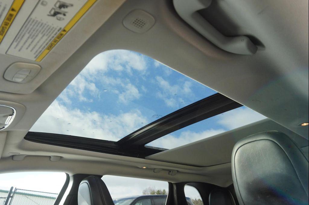 used 2020 Jeep Cherokee car, priced at $21,290