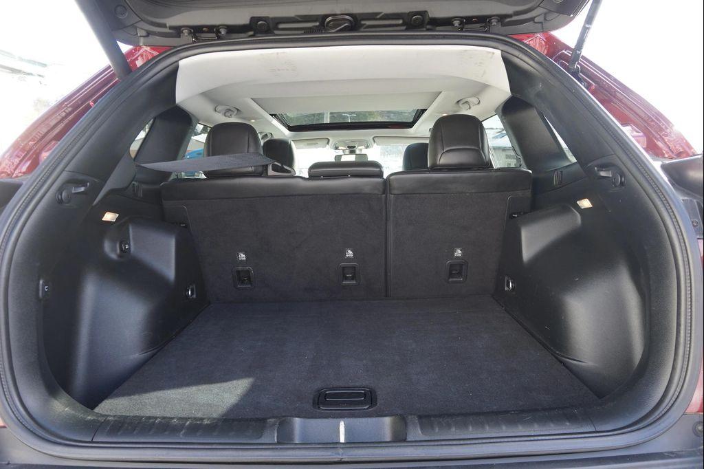 used 2020 Jeep Cherokee car, priced at $21,290