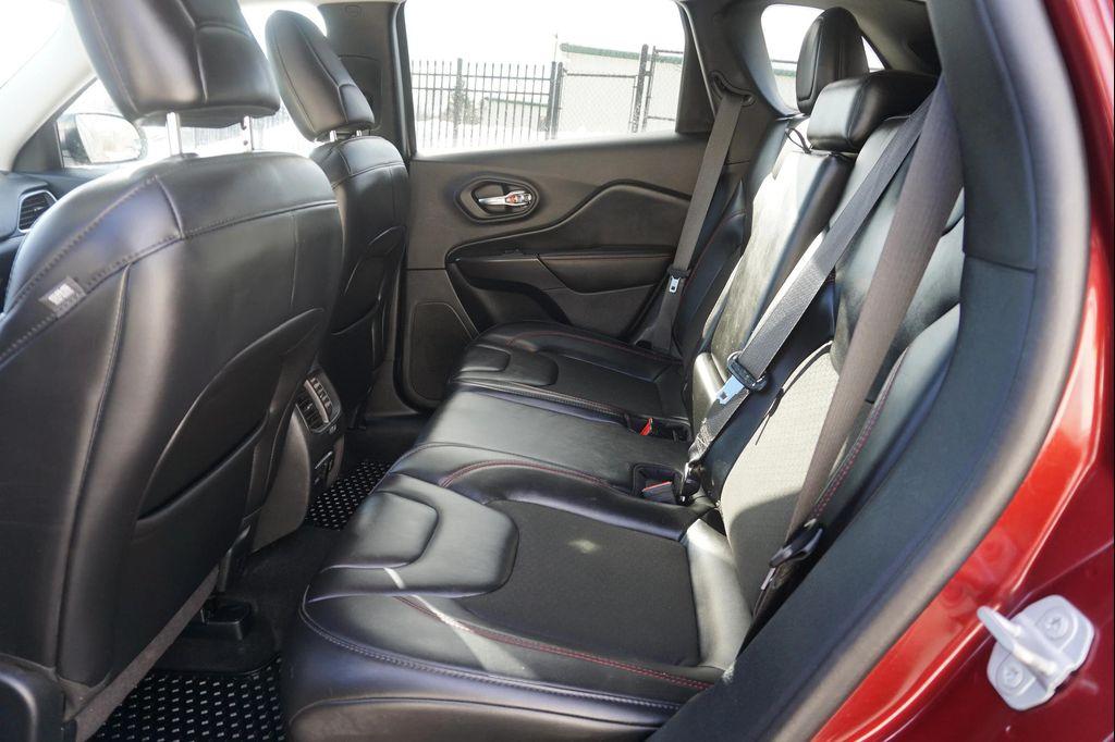 used 2020 Jeep Cherokee car, priced at $21,290