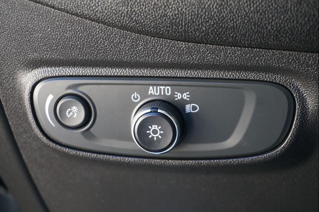 used 2022 Chevrolet Equinox car, priced at $21,988