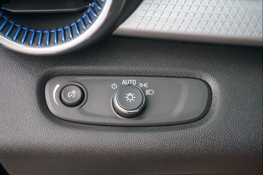 used 2024 Chevrolet Trax car, priced at $21,462