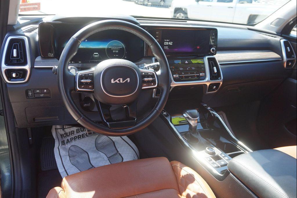 used 2023 Kia Sorento car, priced at $34,385