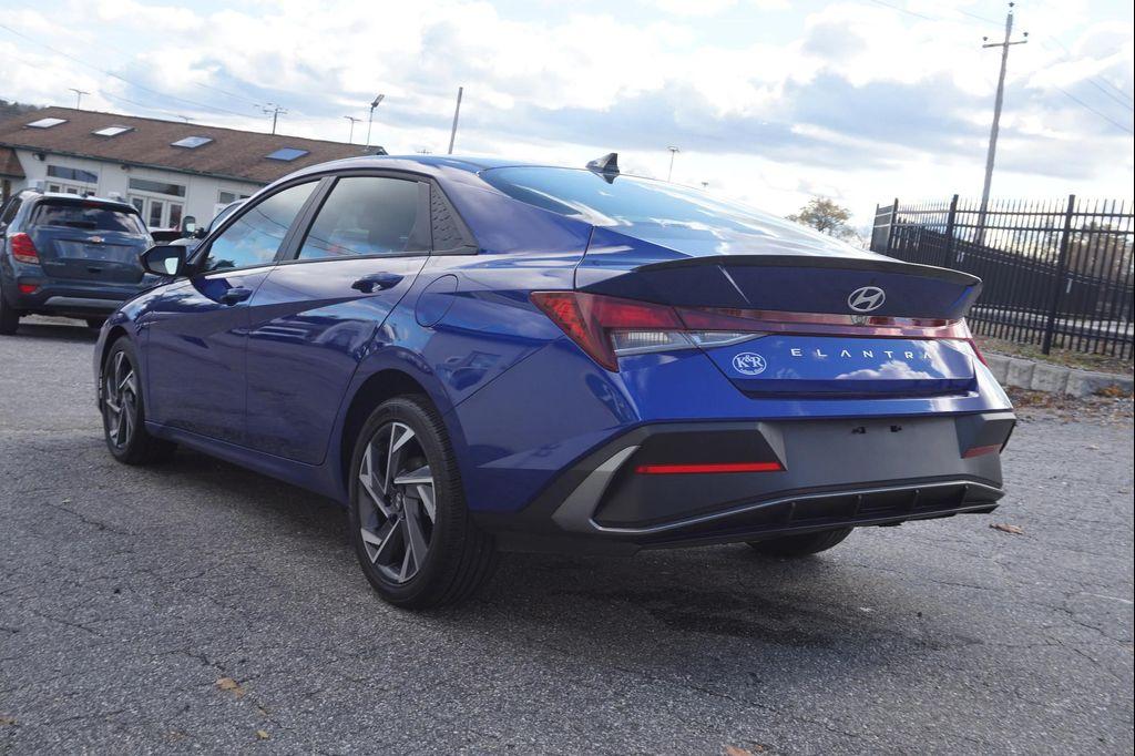 used 2025 Hyundai Elantra car, priced at $21,325