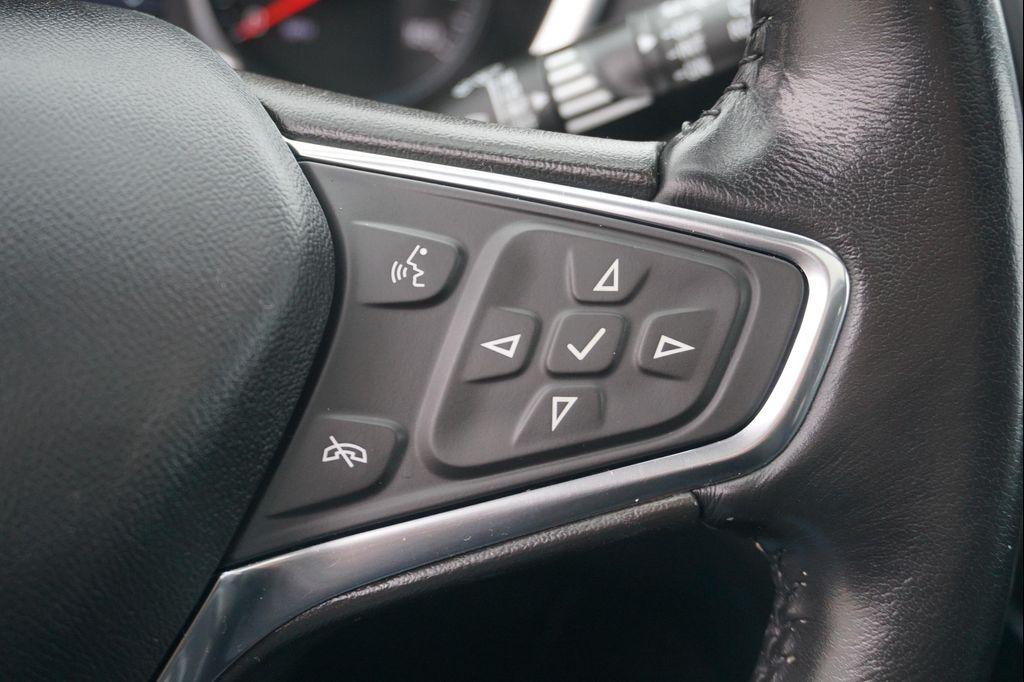 used 2021 Chevrolet Equinox car, priced at $21,674