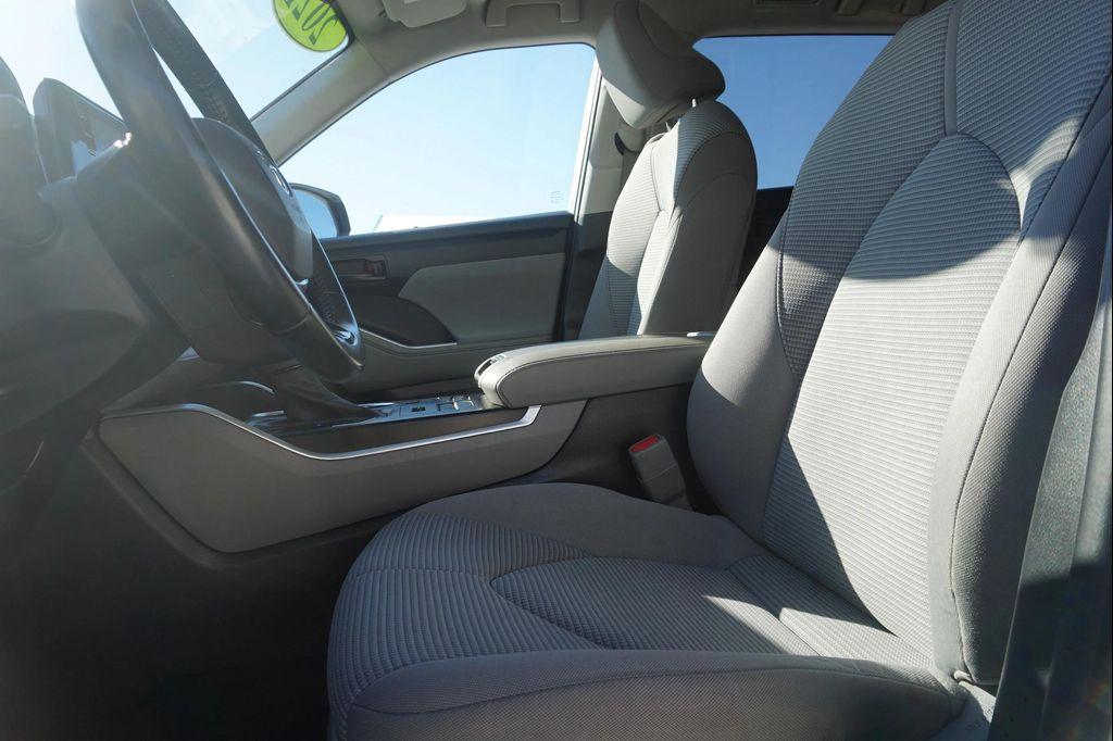 used 2021 Toyota Highlander car, priced at $28,290