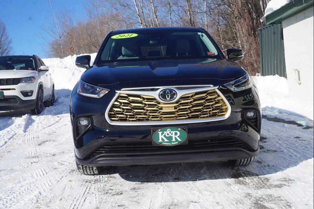 used 2021 Toyota Highlander car, priced at $28,290
