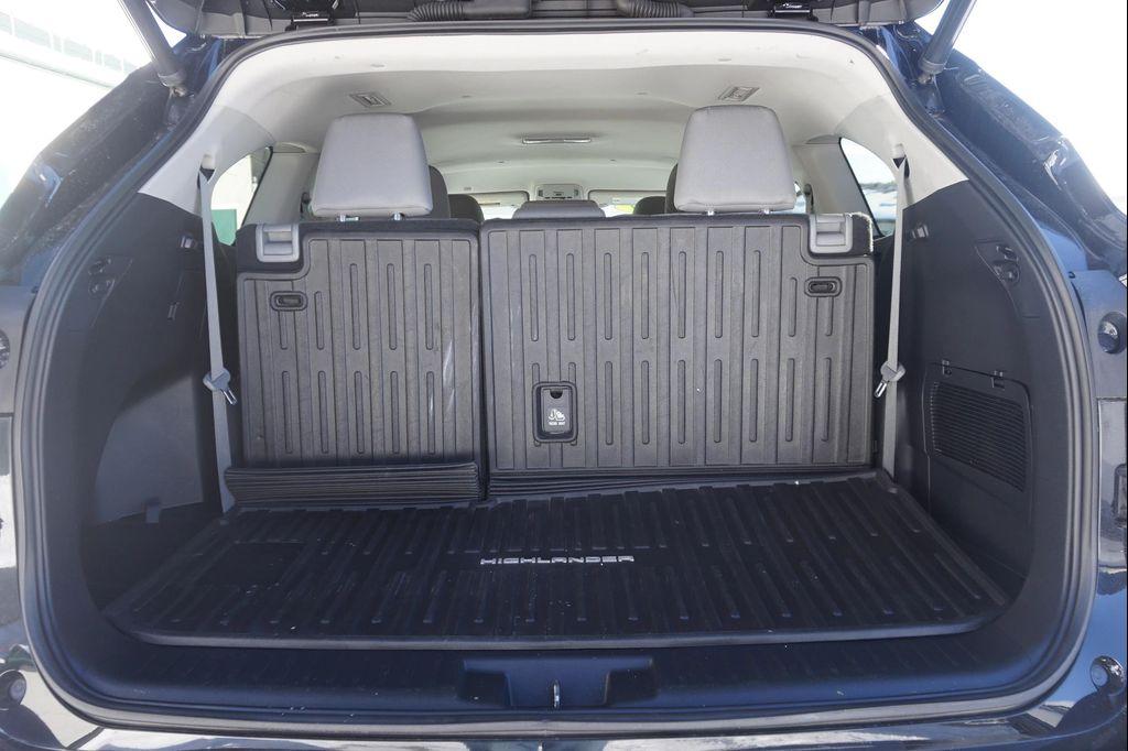 used 2021 Toyota Highlander car, priced at $28,290