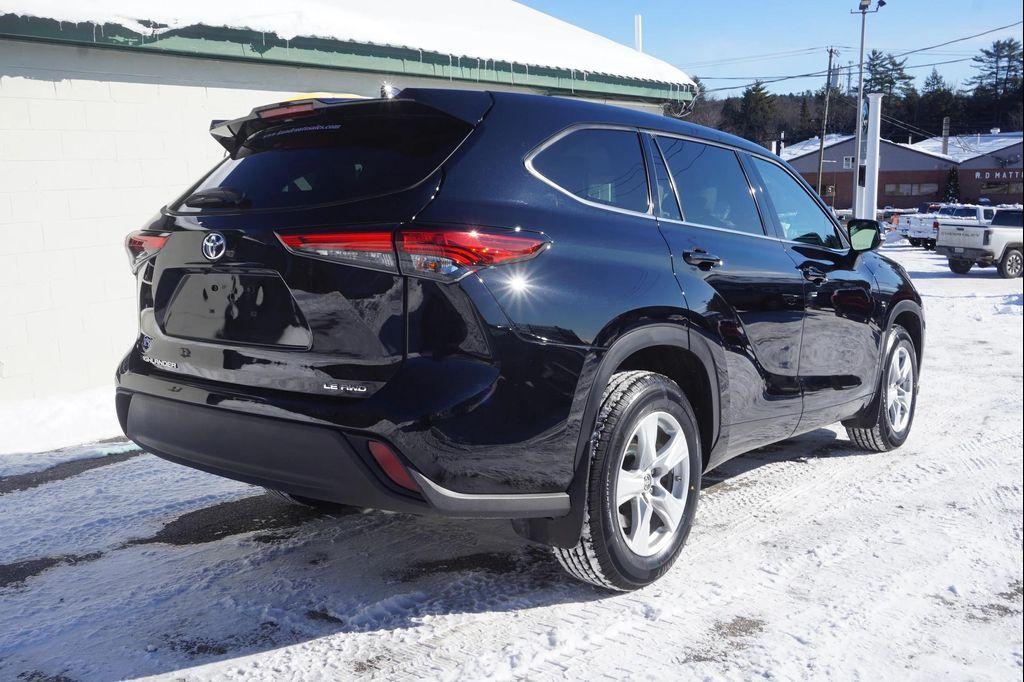 used 2021 Toyota Highlander car, priced at $28,290