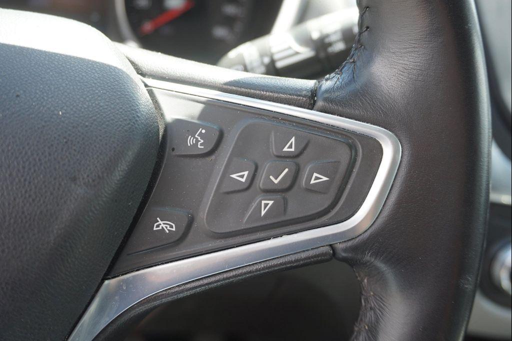 used 2022 Chevrolet Equinox car, priced at $20,625