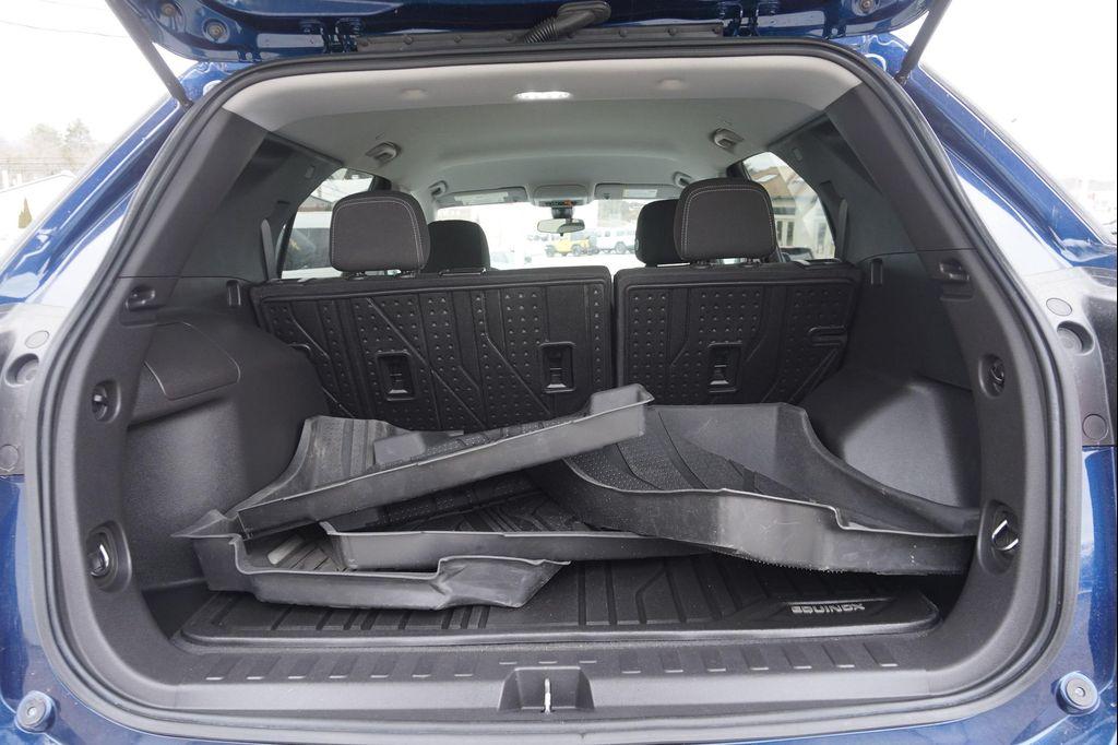 used 2023 Chevrolet Equinox car, priced at $21,654