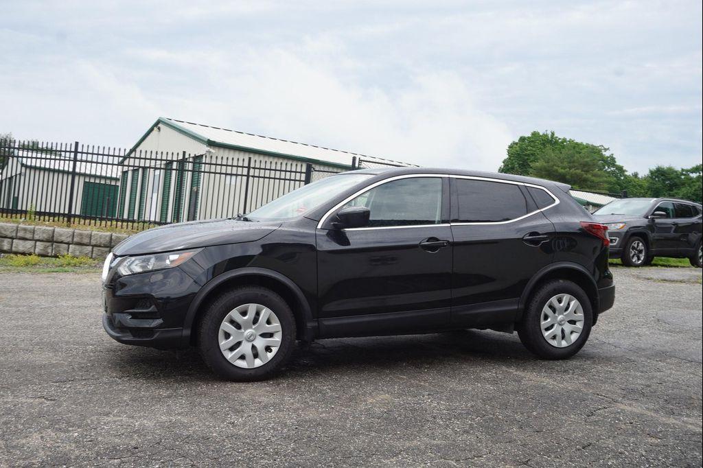 used 2020 Nissan Rogue Sport car, priced at $17,990