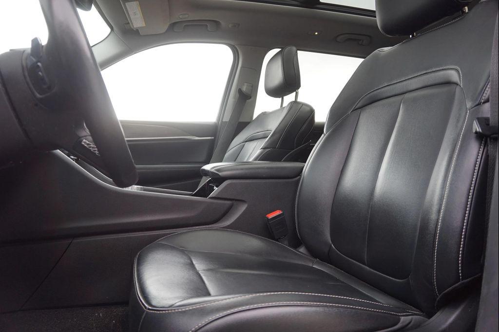 used 2021 Jeep Grand Cherokee L car, priced at $28,399