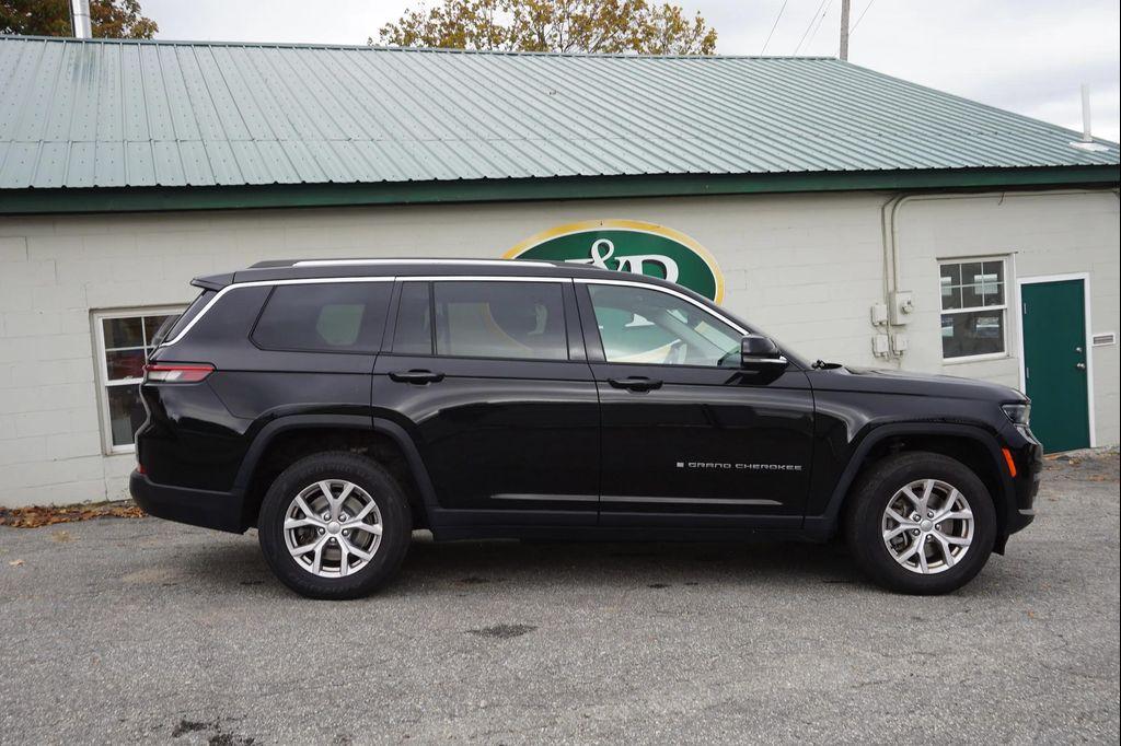 used 2021 Jeep Grand Cherokee L car, priced at $28,399