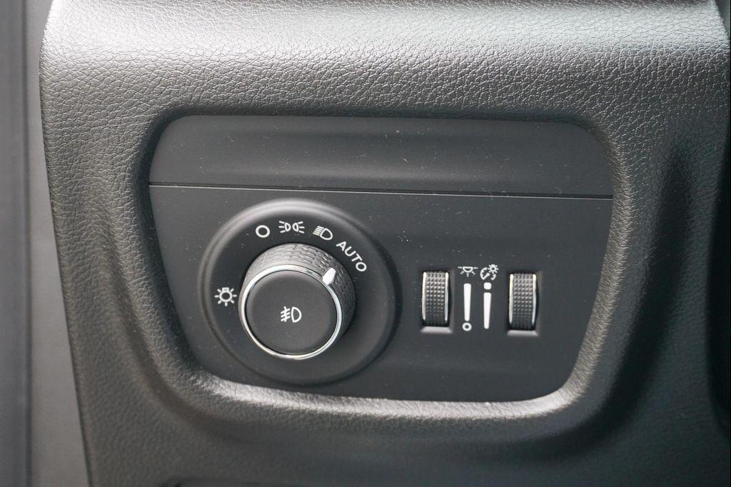 used 2021 Jeep Grand Cherokee L car, priced at $28,399