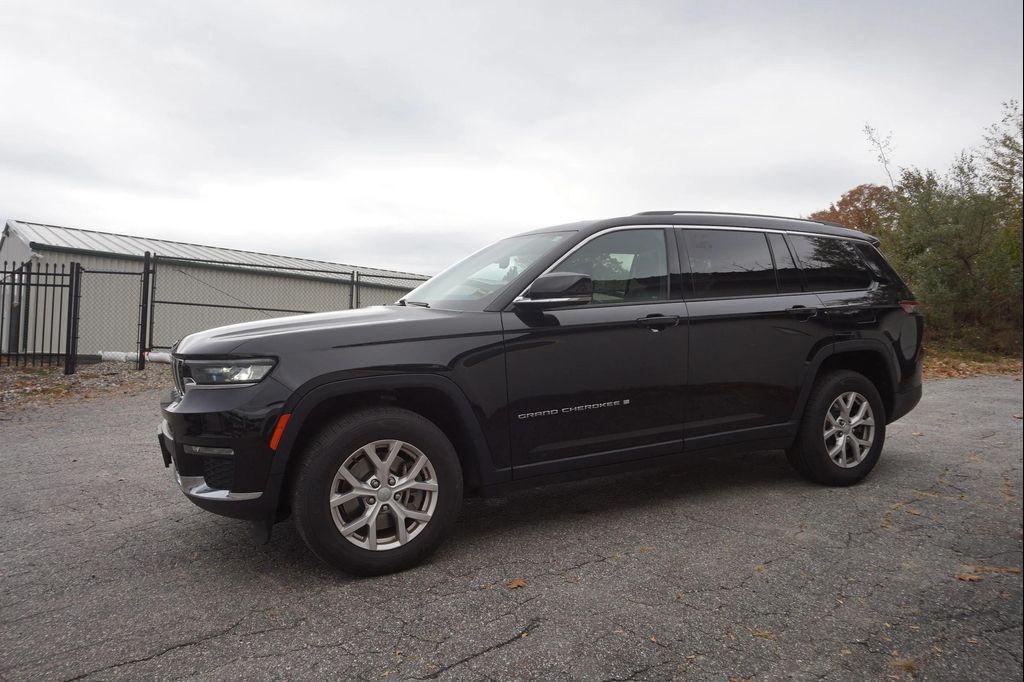 used 2021 Jeep Grand Cherokee L car, priced at $28,399